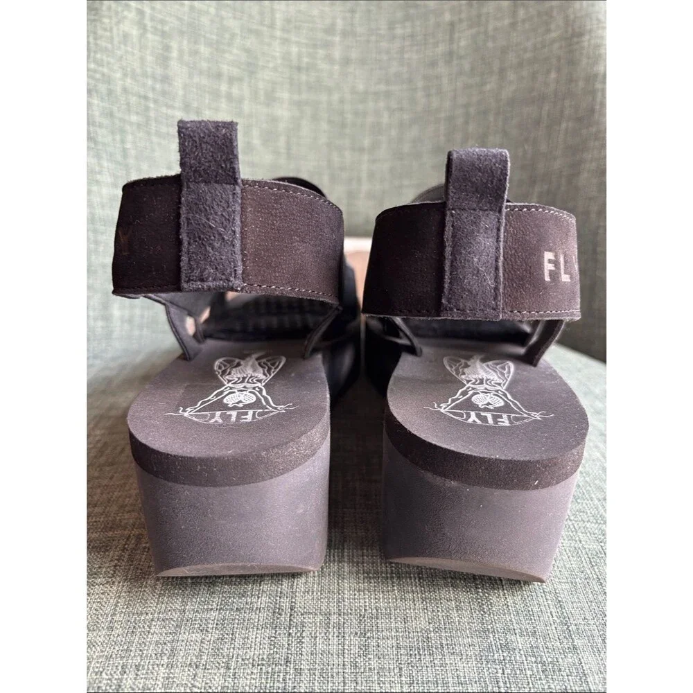 Fly London Women's Yere847fly Sandal Black chunky platform Slide Sandals 9/9.5